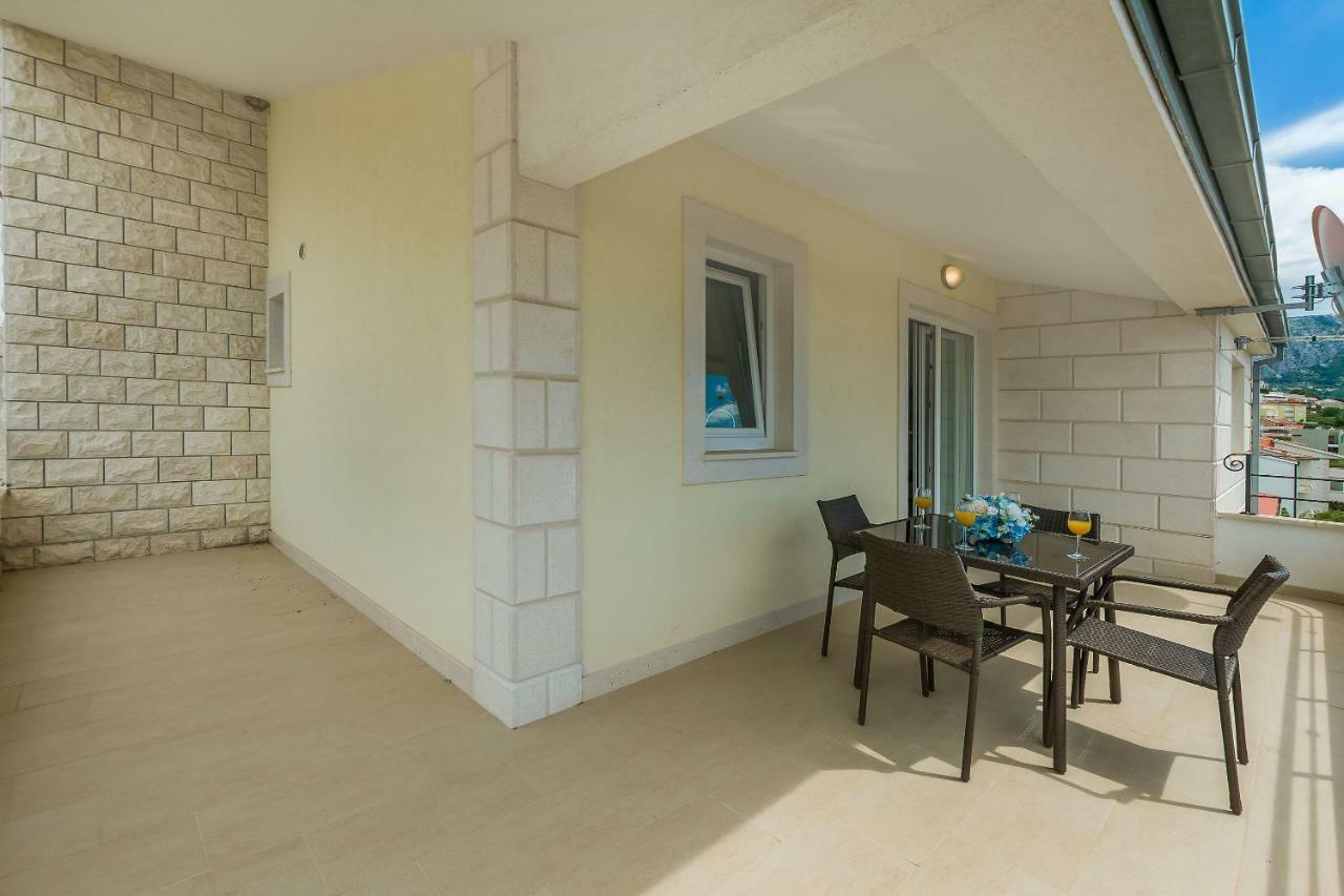 Apartments Villa Aquamarine Duce Exterior photo