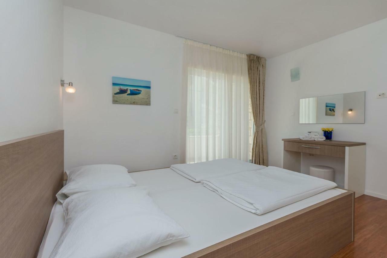 Apartments Villa Aquamarine Duce Exterior photo