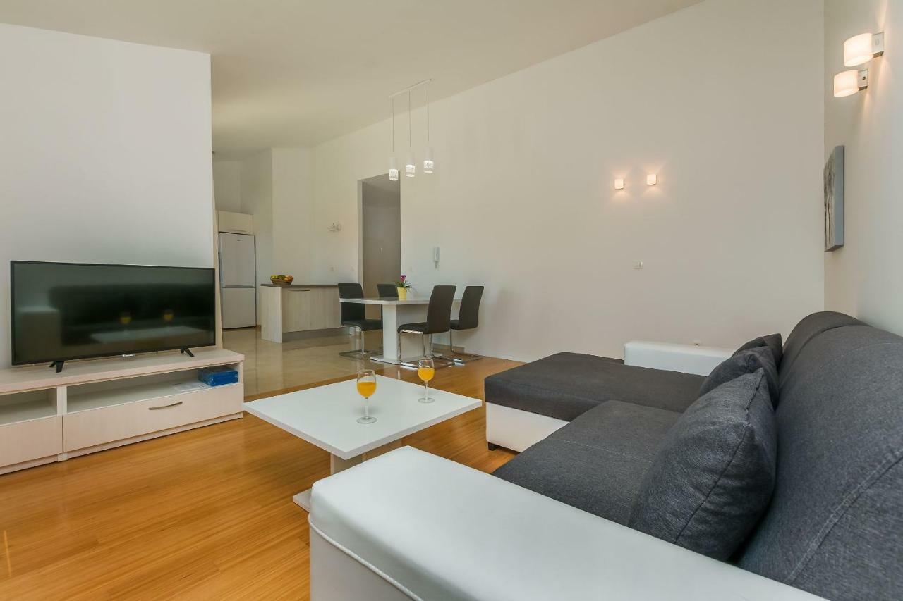 Apartments Villa Aquamarine Duce Exterior photo