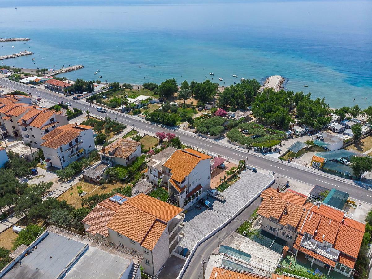 Apartments Villa Aquamarine Duce Exterior photo